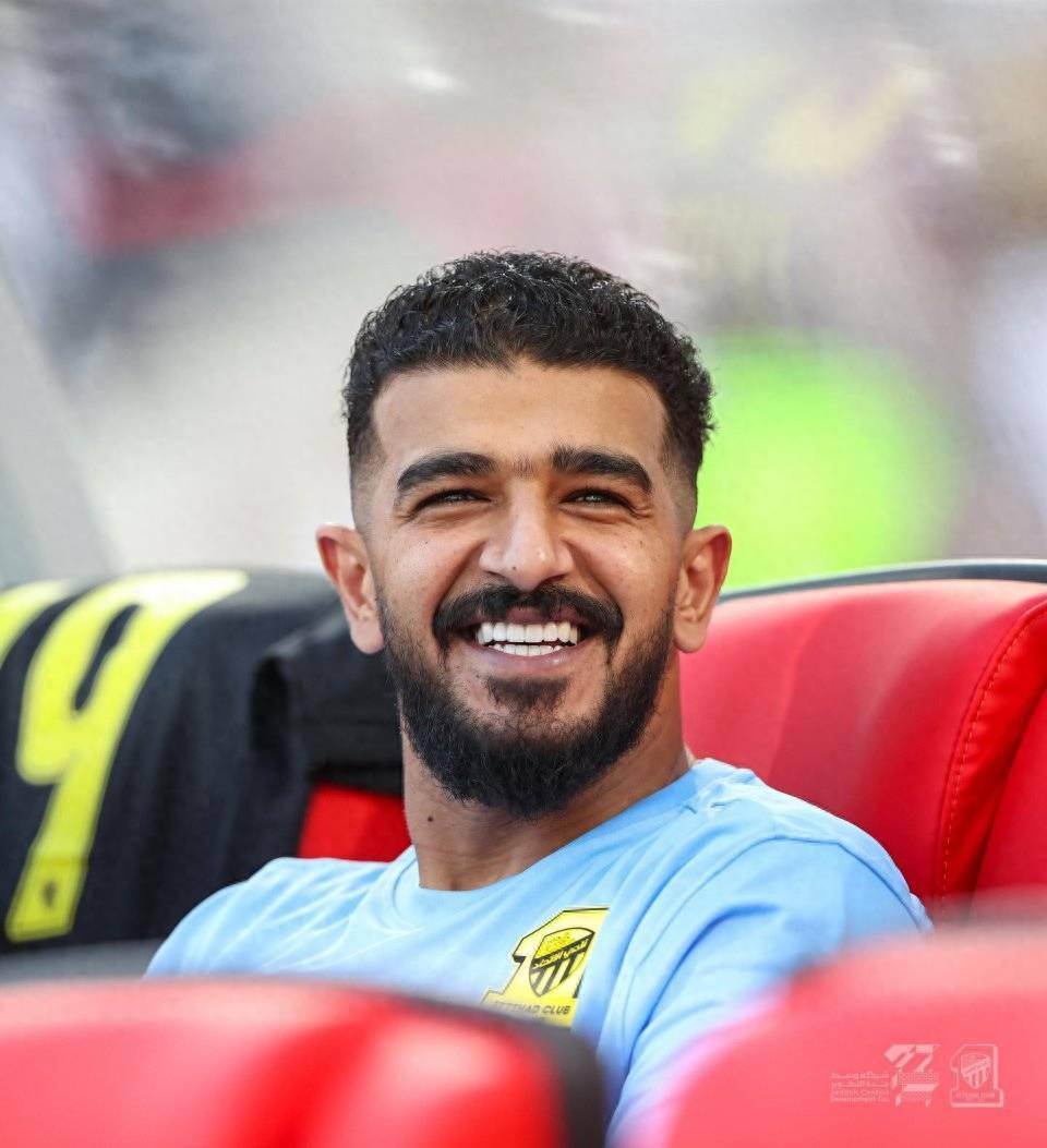 lol下载-今夜孟菲斯灰熊复出首秀：亚冠节点到来，引发热议，数据趋势出现新变化