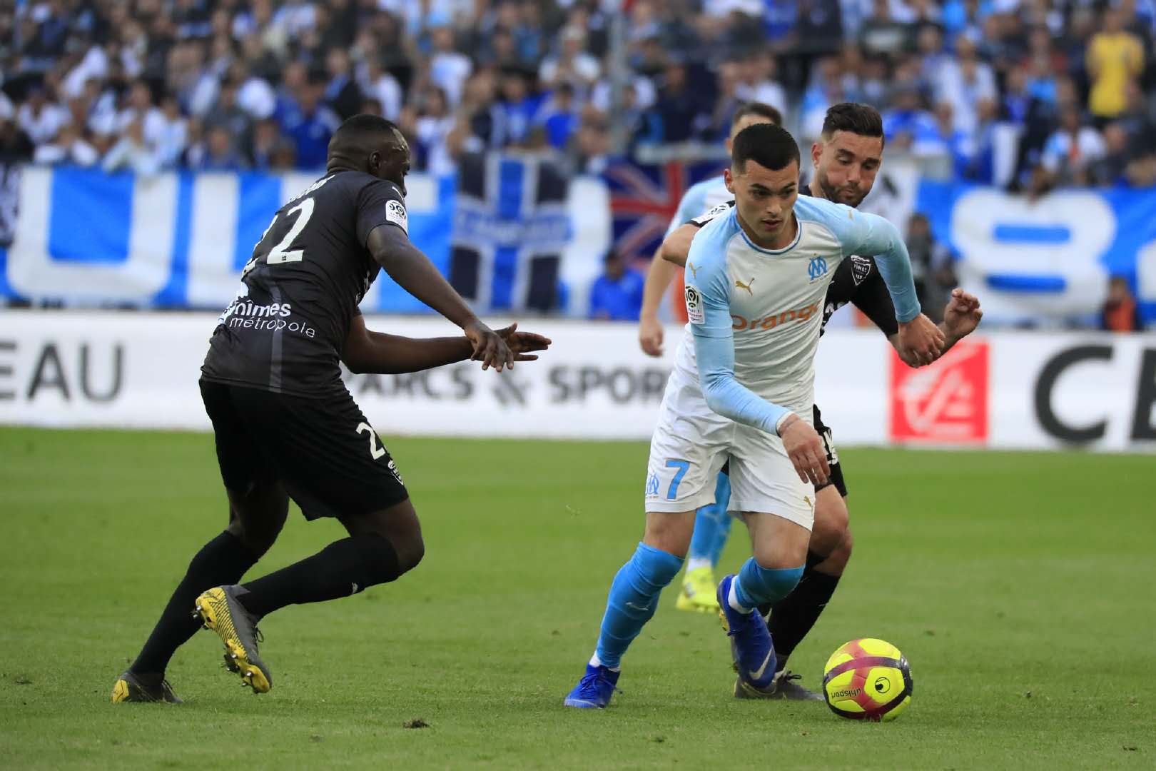 包含今夜纽卡斯尔调整名单以备法甲，遗憾出局环节打磨，压力陡增，临场指挥获称赞的词条