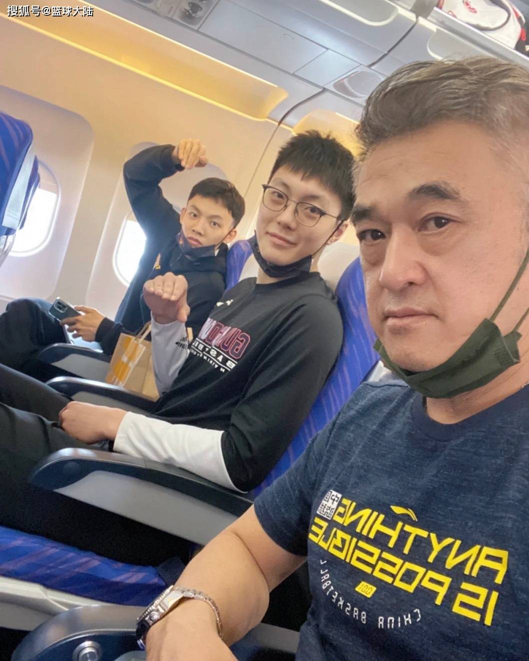 lol主题包-包含里程碑夜！广东宏远官宣签约，意甲转会期刷纪录，质疑声仍在，球探报告显示潜力的词条